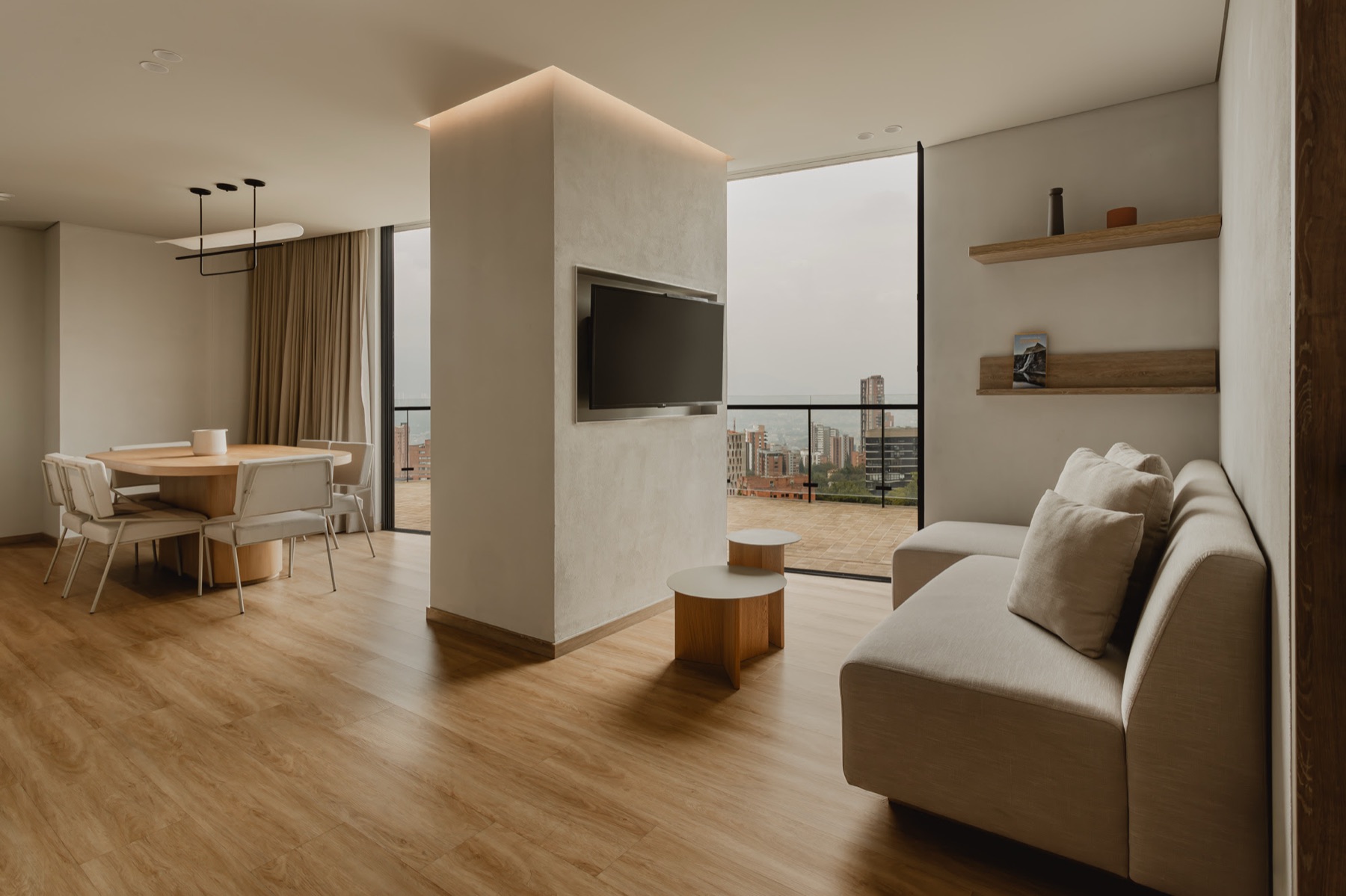 Living room before renovation